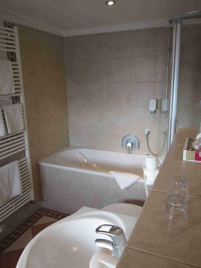 Wellnesshotel Buergerstuben Віллінген Екстер'єр фото